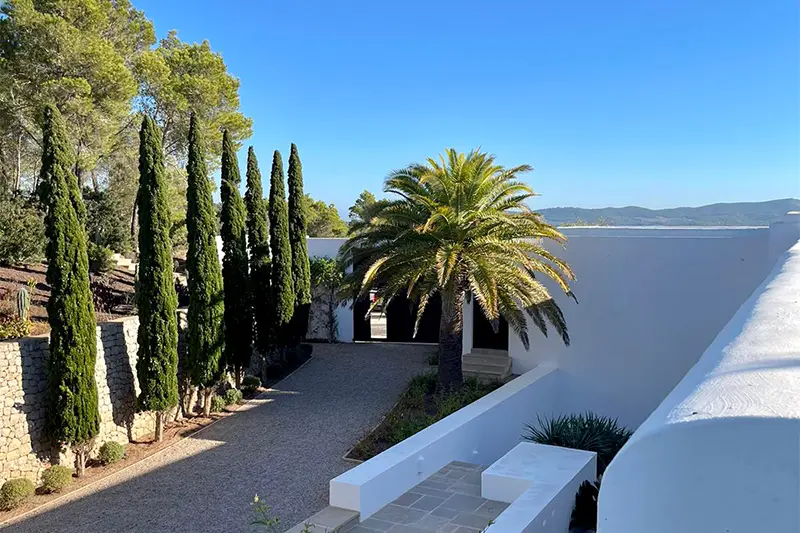 Menuiserie en Bois Stratifié: Bâtiment Résidentiel, Ibiza, Espagne
