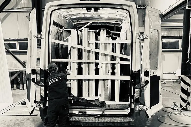 Menuiserie en Bois Stratifié: Bâtiment Résidentiel, Lille, France