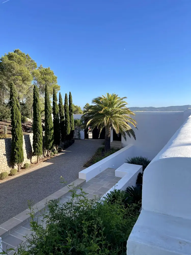 Menuiserie en Bois Stratifié: Bâtiment Résidentiel, Ibiza, Espagne