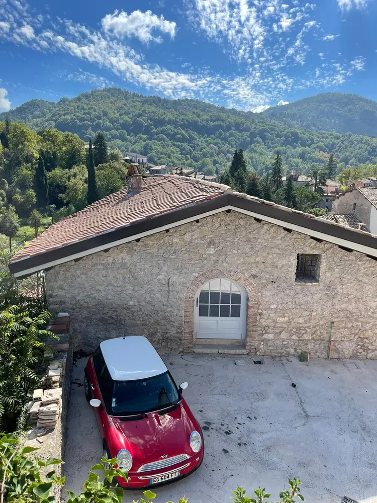 Menuiserie en Bois Stratifié: Château, Riofreddo, Italie