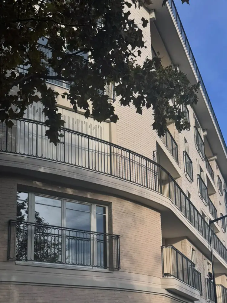 Menuiserie en Bois Stratifié: Immeuble résidentiel d’appartements, Aubervilliers, France