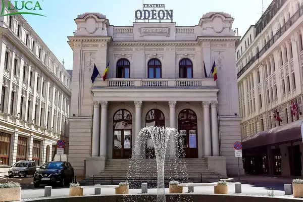Menuiserie en Bois Stratifié: Théâtre Odeon, Bucarest
