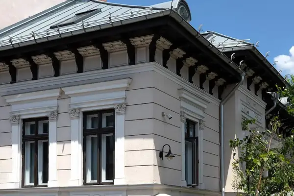 Menuiserie en Bois Stratifié: Good Living Boutique Hôtel, Bucarest, Roumanie