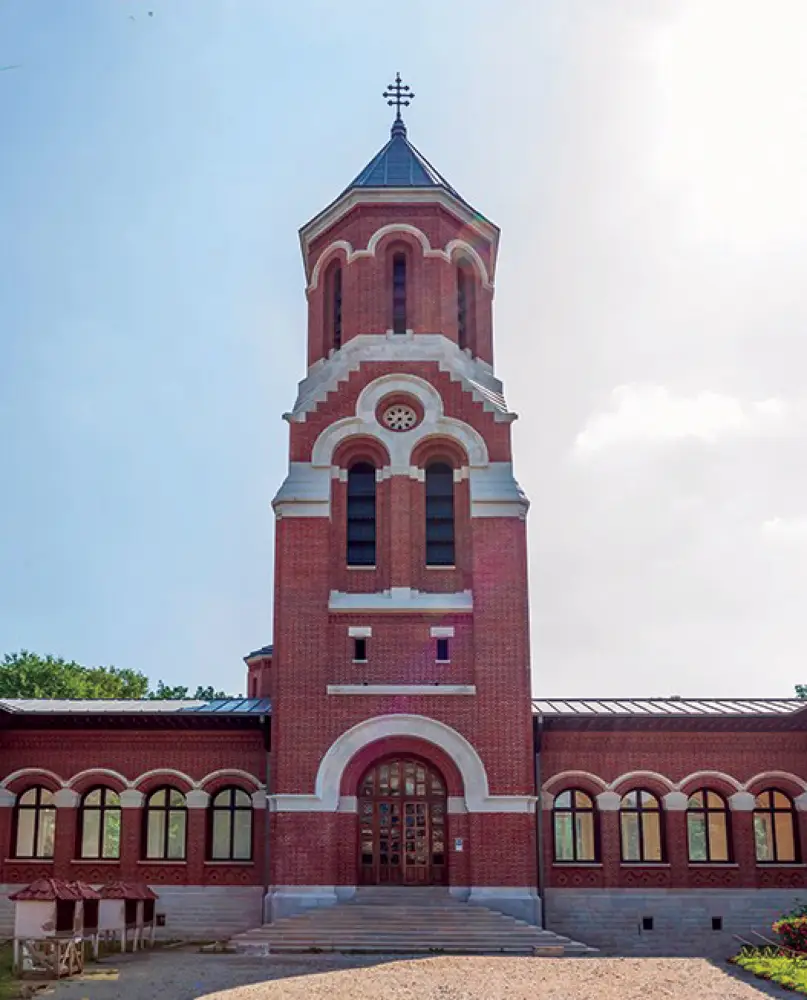 Menuiserie en Bois Stratifié: Monastère Curtea de Argeș, Roumanie