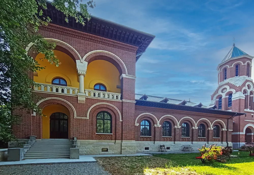 Menuiserie en Bois Stratifié: Monastère Curtea de Argeș, Roumanie