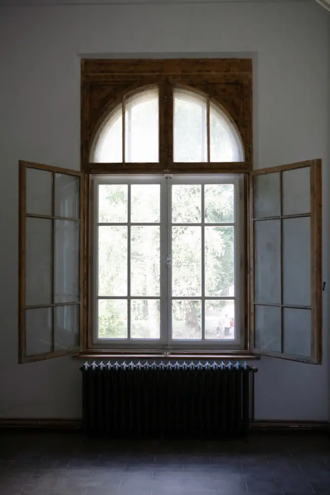 Menuiserie en Bois Stratifié: Monastère Curtea de Argeș, Roumanie