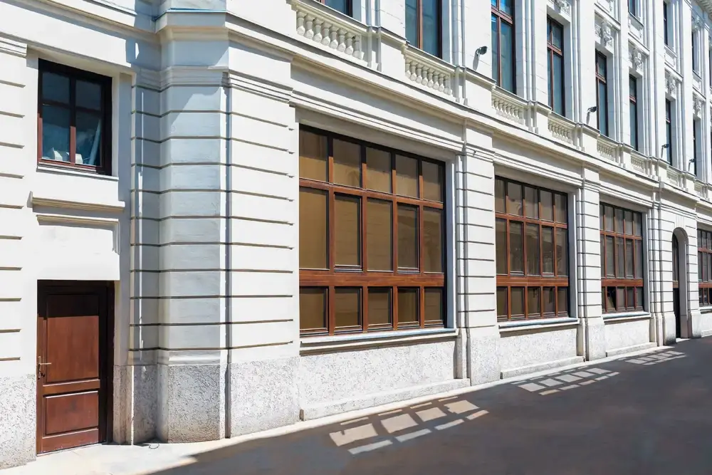 Menuiserie en Bois Stratifié: Théâtre Odeon, Bucarest, Roumanie